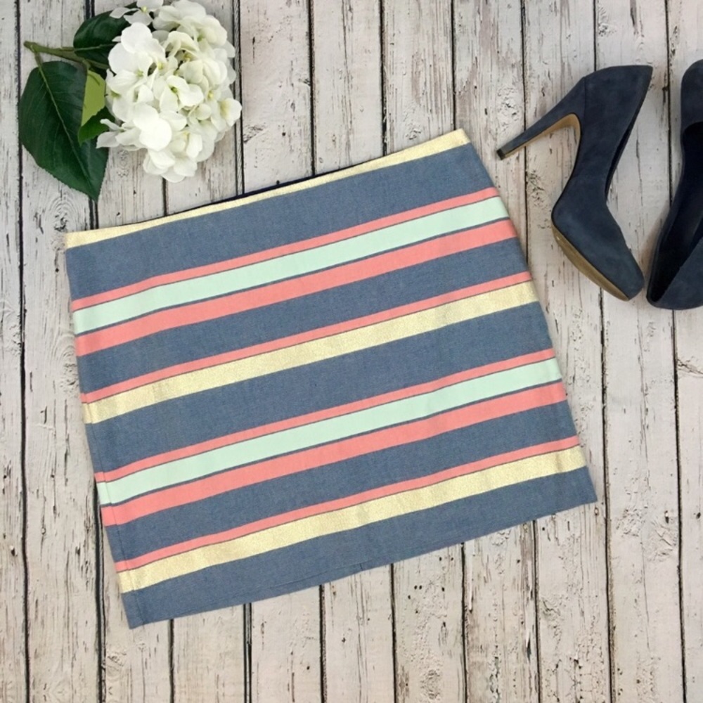 GAP) STRIPED MINI SKIRT.